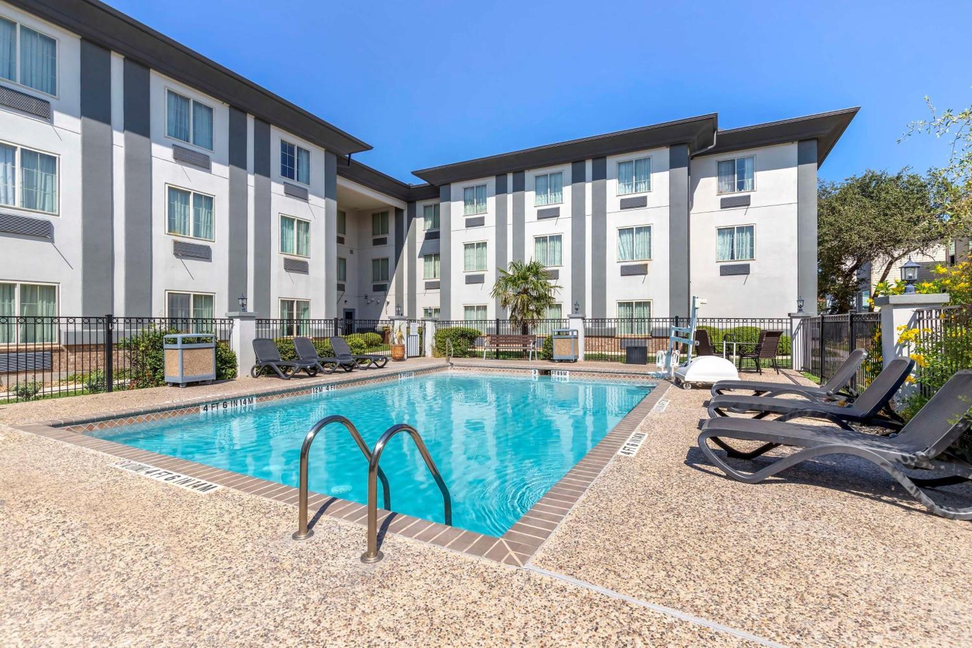 Best Western Medical Center North Inn & Suites Near Six Flags San Antonio Exterior foto